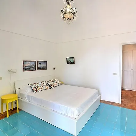 Villa Sleeps 13 Pool Air Con Wifi Capri