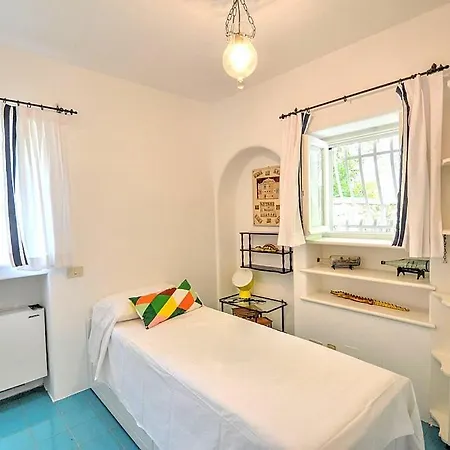 Villa Sleeps 13 Pool Air Con Wifi *