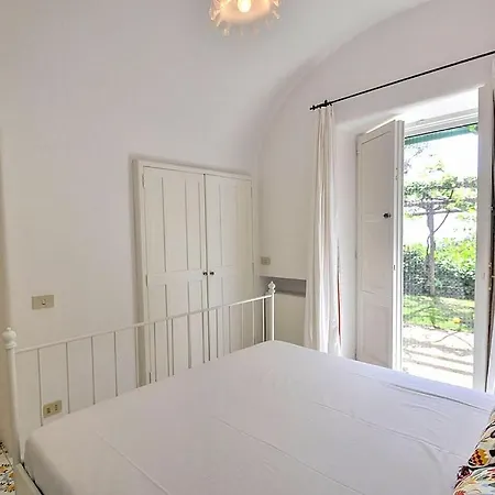Sleeps 13 Pool Air Con Wifi Villa Capri